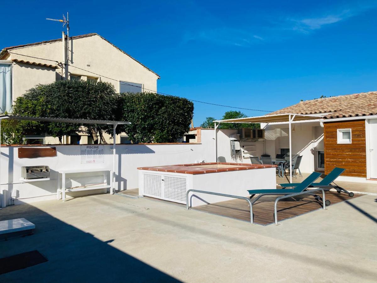 Gite Blanco Y Madera Narbonne Exteriör bild