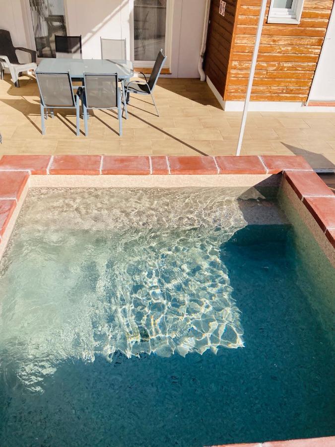 Gite Blanco Y Madera Narbonne Exteriör bild