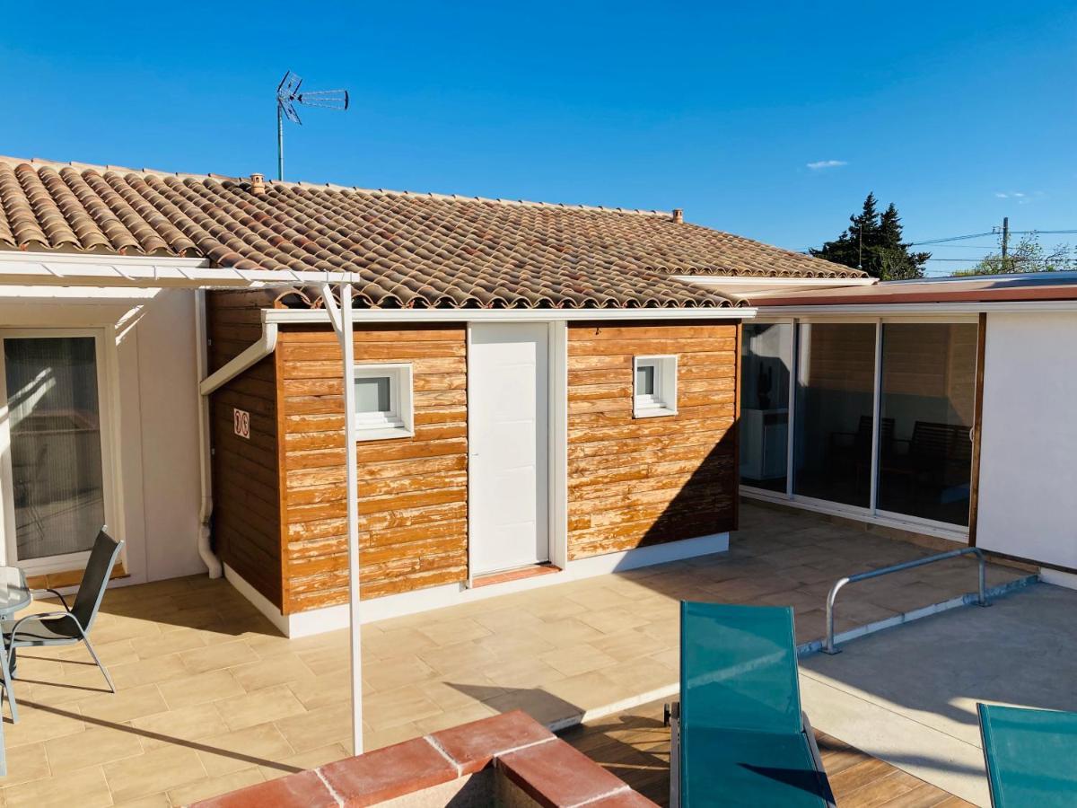 Gite Blanco Y Madera Narbonne Exteriör bild