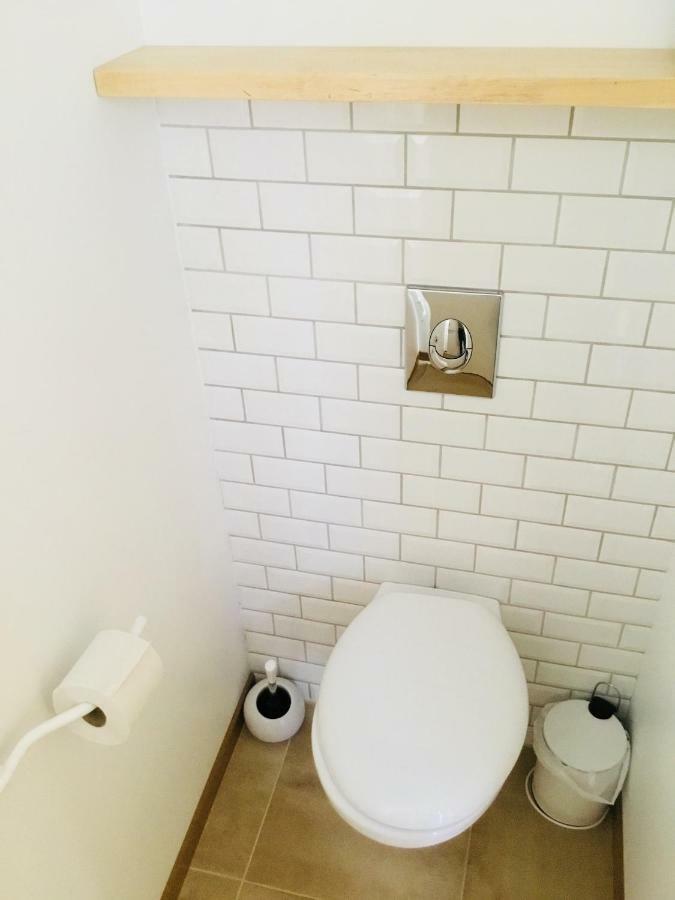 Gite Blanco Y Madera Narbonne Exteriör bild
