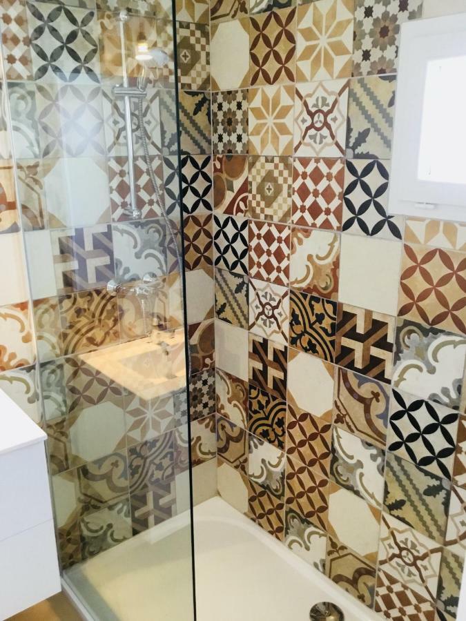 Gite Blanco Y Madera Narbonne Exteriör bild