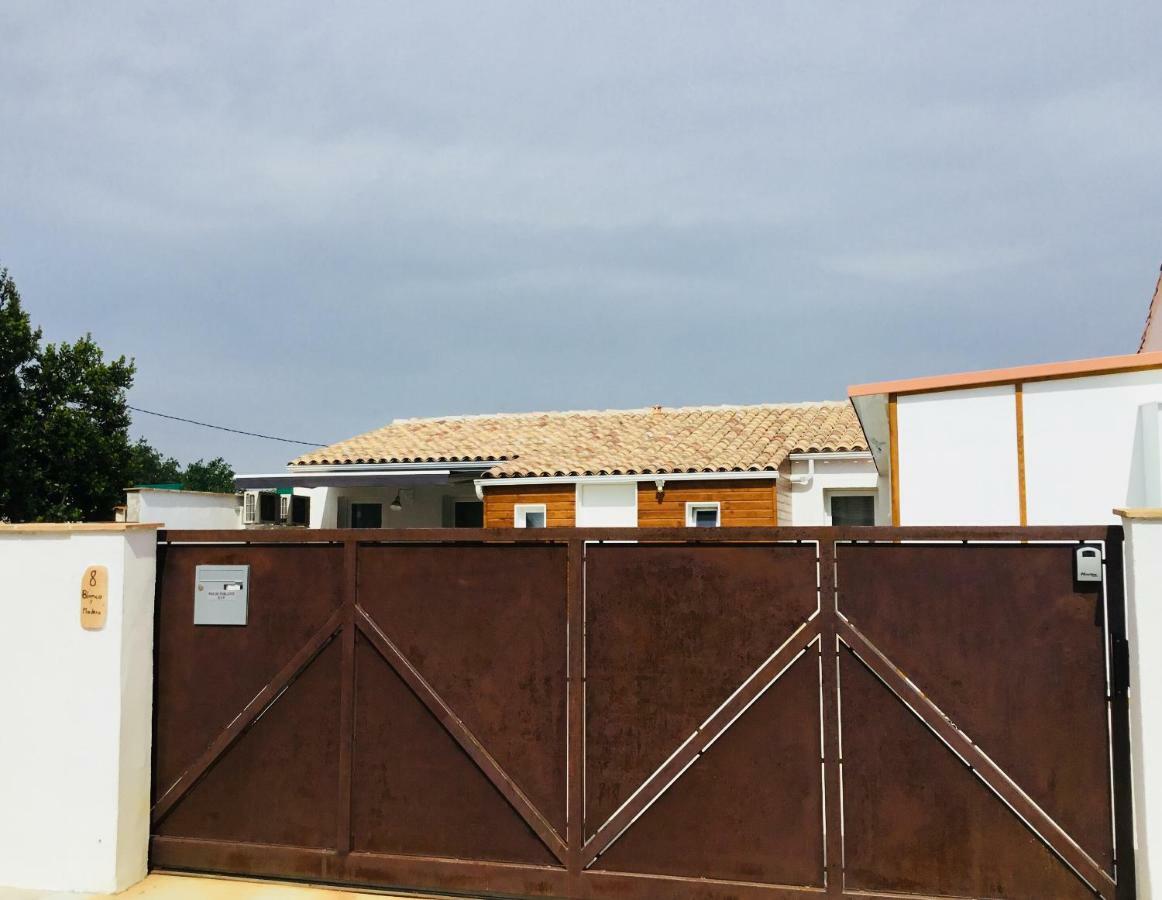 Gite Blanco Y Madera Narbonne Exteriör bild